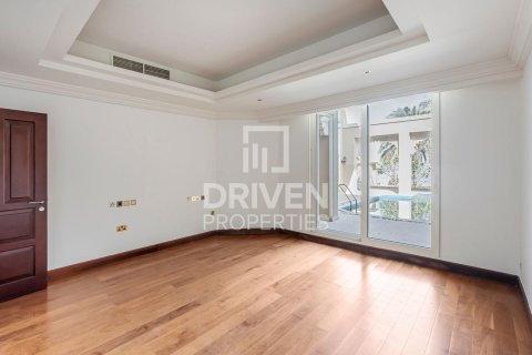 Villa in The Crescent, Palm Jumeirah, Dubai 4 bedrooms, 1079.07 sq.m. № 127441 - photo 9