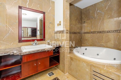 Villa in The Crescent, Palm Jumeirah, Dubai 4 bedrooms, 1079.07 sq.m. № 127441 - photo 23