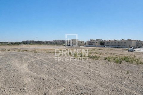 Land in Mirdif Villas, Mirdif, Dubai 1262.09 sq.m. № 127445 - photo 8