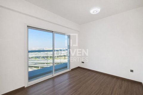 Apartment in Jumeirah Lake Towers, Dubai 3 bedrooms, 106.47 sq.m. № 127443 - photo 8