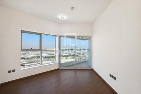 Apartment in Jumeirah Lake Towers, Dubai 3 bedrooms, 106.47 sq.m. № 127443 - photo 4