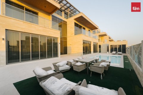 Villa in Dubai 7 bedrooms, 960 sq.m. № 108980