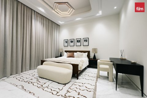 Villa in Dubai 7 bedrooms, 960 sq.m. № 108980 - photo 17