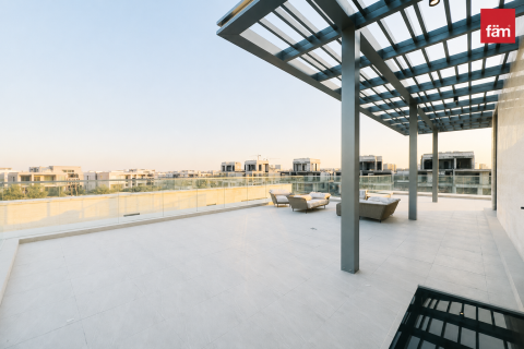 Villa in Dubai 7 bedrooms, 960 sq.m. № 108980 - photo 2