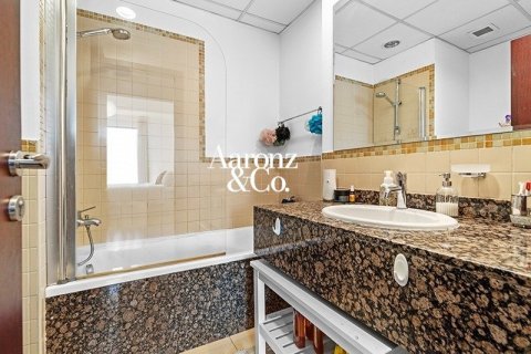 Appartement à Jumeirah Beach Residence, Dubai, 2 chambres, 128 m², № 137599 - photo 15