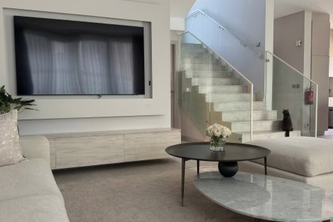 فيلا في دبي 4 غرف نوم, 334 م² رقم 96877 - صورة 3