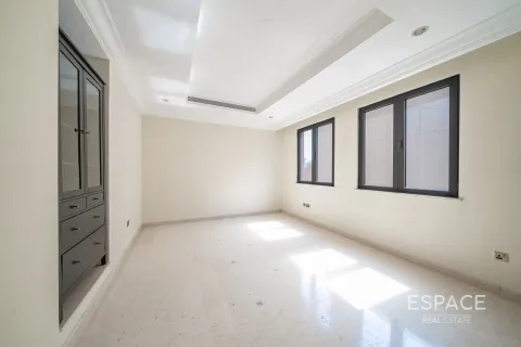 Villa en Palm Jumeirah, Dubai, 6 dormitorios, 725 m², № 122413 - foto 8