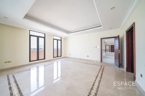 Villa en Palm Jumeirah, Dubai, 6 dormitorios, 725 m², № 122413 - foto 10