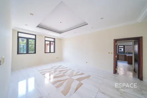 Villa en Palm Jumeirah, Dubai, 6 dormitorios, 725 m², № 122413 - foto 16