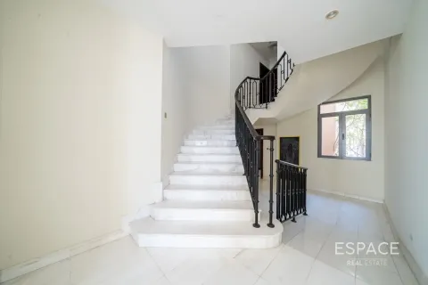 Villa en Palm Jumeirah, Dubai, 6 dormitorios, 725 m², № 122413 - foto 15