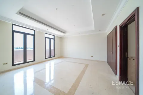 Villa en Palm Jumeirah, Dubai, 6 dormitorios, 725 m², № 122413 - foto 12