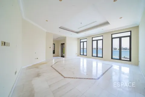 Villa en Palm Jumeirah, Dubai, 6 dormitorios, 725 m², № 122413 - foto 17