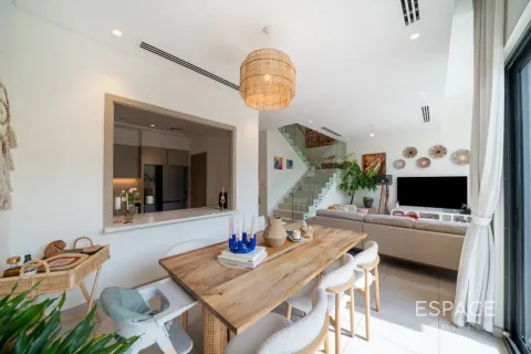 Adosado en Al Furjan, Dubai, 3 dormitorios, 244 m², № 122303 - foto 7