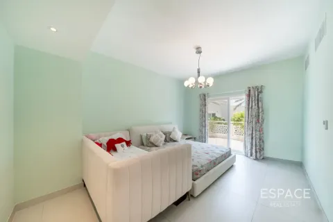Villa en Meadows, Dubai, 3 dormitorios, 320 m², № 122298 - foto 7