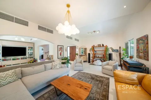 Villa en Meadows, Dubai, 3 dormitorios, 320 m², № 122298 - foto 17