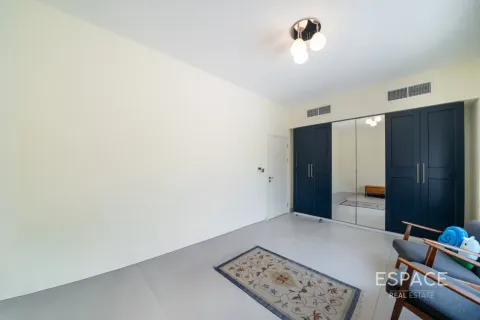 Villa en Meadows, Dubai, 3 dormitorios, 320 m², № 122298 - foto 9