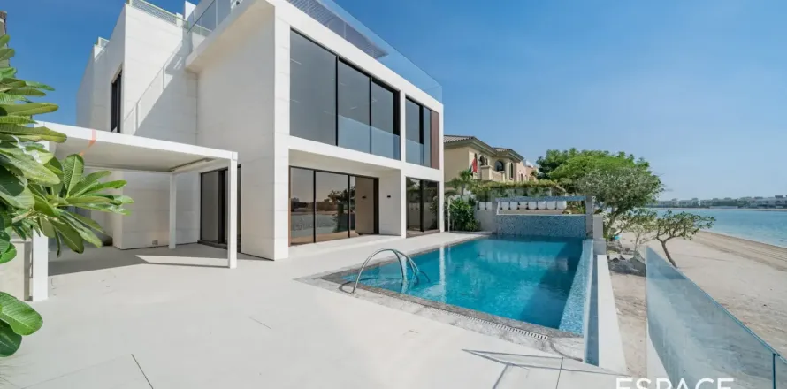 Villa en Palm Jumeirah, Dubai, 5 dormitorios, 658 m², № 122300