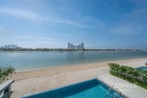 Villa en Palm Jumeirah, Dubai, 5 dormitorios, 658 m², № 122300 - foto 2