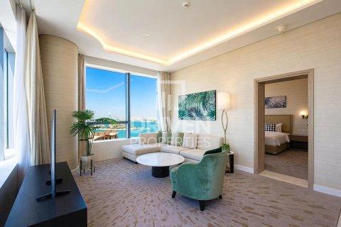 Apartment in The Palm Tower, Palm Jumeirah, Dubai 1 bedroom, 103.03 sq.m. № 140953 - photo 3