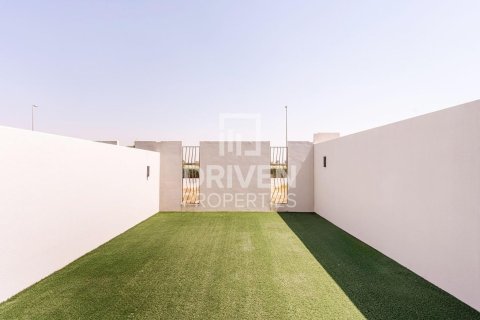 Townhouse in Mohammed Bin Rashid City, Dubai 2 bedrooms, 133.78 sq.m. № 140955 - photo 11