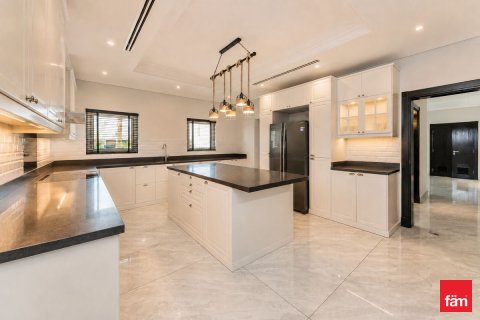 Villa in Al Furjan, Dubai 6 bedrooms, 875 sq.m. № 114076 - photo 6