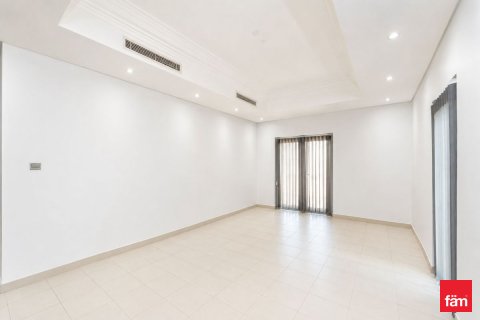 Villa in Al Furjan, Dubai 6 bedrooms, 875 sq.m. № 114076 - photo 16