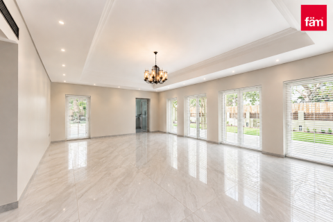 Villa in Al Furjan, Dubai 6 bedrooms, 875 sq.m. № 114076 - photo 2
