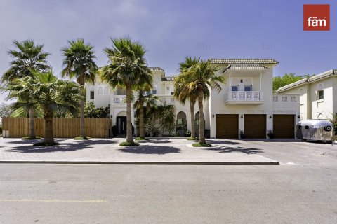 Villa in Al Furjan, Dubai 6 bedrooms, 875 sq.m. № 114076