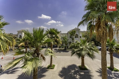 Villa in Al Furjan, Dubai 6 bedrooms, 875 sq.m. № 114076 - photo 22