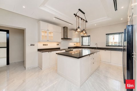 Villa in Al Furjan, Dubai 6 bedrooms, 875 sq.m. № 114076 - photo 7