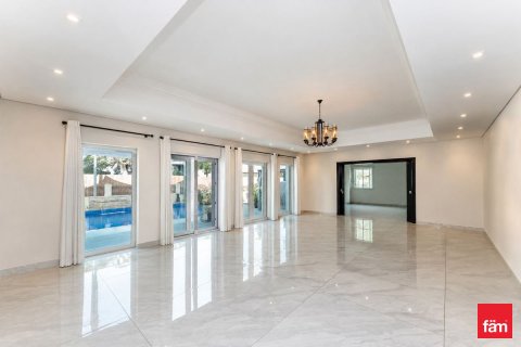 Villa in Al Furjan, Dubai 6 bedrooms, 875 sq.m. № 114076 - photo 3