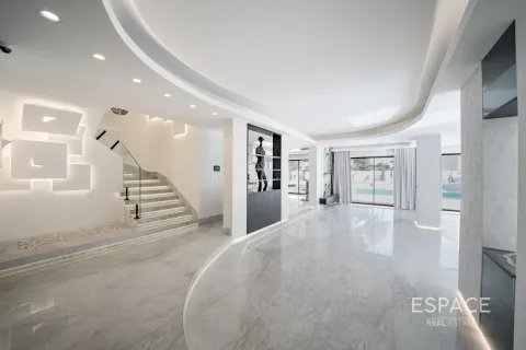 Villa en Meadows, Dubai, 4 dormitorios, 388 m², № 122307 - foto 13
