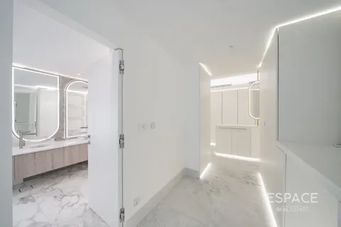Villa en Meadows, Dubai, 4 dormitorios, 388 m², № 122307 - foto 6