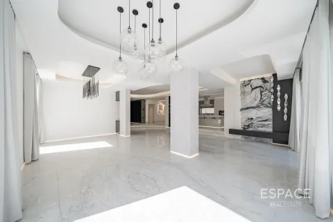 Villa en Meadows, Dubai, 4 dormitorios, 388 m², № 122307 - foto 16