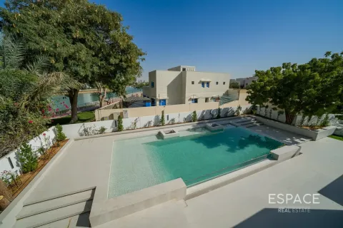 Villa en Meadows, Dubai, 4 dormitorios, 388 m², № 122307 - foto 19