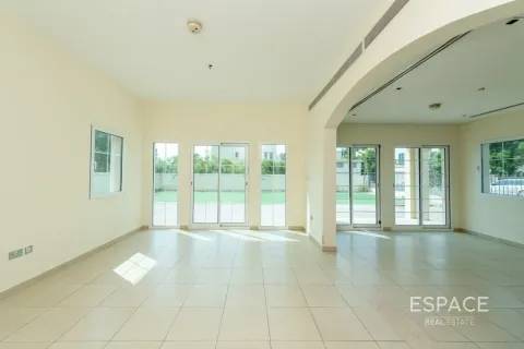 Villa en Jumeirah Village Triangle, Dubai, 5 dormitorios, 372 m², № 122309 - foto 10