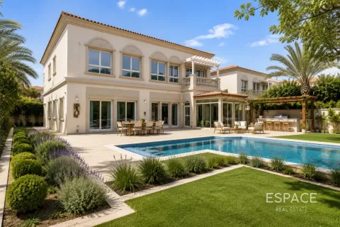 Villa en Jumeirah Village Triangle, Dubai, 5 dormitorios, 372 m², № 122309