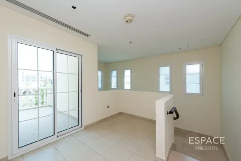Villa en Jumeirah Village Triangle, Dubai, 5 dormitorios, 372 m², № 122309 - foto 7