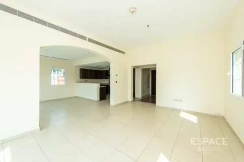 Villa en Jumeirah Village Triangle, Dubai, 5 dormitorios, 372 m², № 122309 - foto 9
