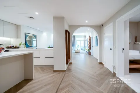 Apartamento en Palm Jumeirah, Dubai, 2 dormitorios, 186 m², № 122305 - foto 11