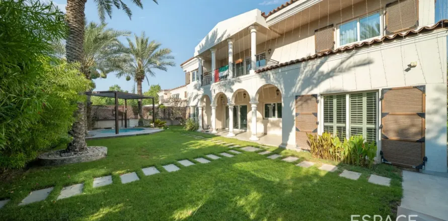 Villa en Green Community West, Green Community, Dubai, 5 dormitorios, 548 m², № 122308
