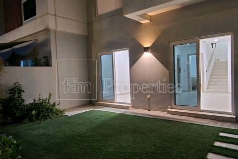 Villa in Dubai 3 bedrooms, 179 sq.m. № 76818 - photo 1