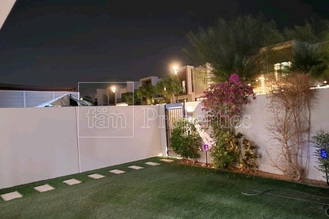 Villa in Dubai 3 bedrooms, 179 sq.m. № 76818 - photo 8