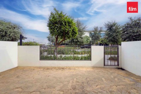Townhouse in Tilal Al Ghaf, Dubai 3 bedrooms, 140.9 sq.m. № 76817 - photo 5
