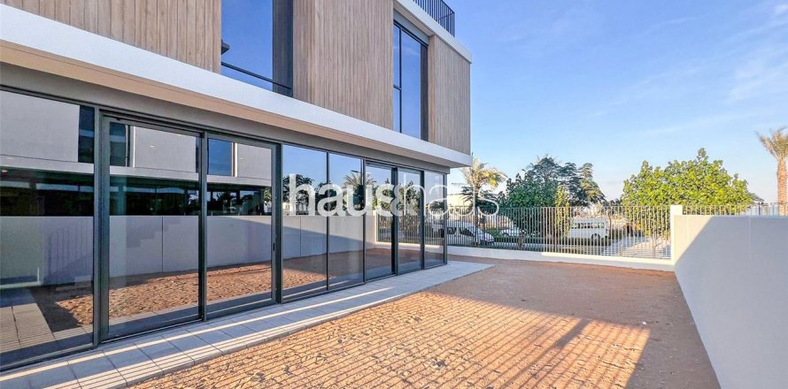 Вилла в Arabian Ranches 3, Дубай, 4 спальни, 287м², № 44194