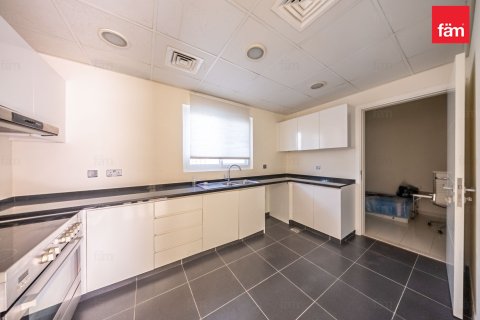 Villa à Dubai, 6 chambres, 314 m², № 71832 - photo 5