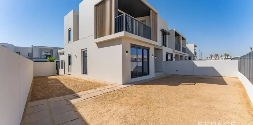 Villa in Jebel Ali, Dubai 4 bedrooms, 300 sq.m. № 122680