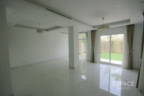 Villa in Springs 11, The Springs, Dubai 2 bedrooms, 167 sq.m. № 122686 - photo 3
