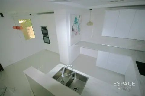 Villa in Springs 11, The Springs, Dubai 2 bedrooms, 167 sq.m. № 122686 - photo 7