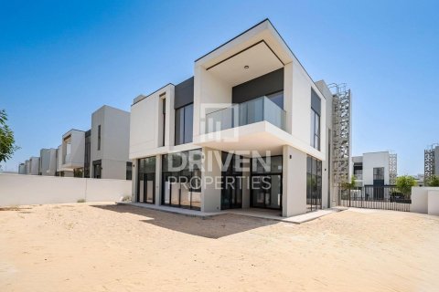 Villa in Murooj Al Furjan, Al Furjan, Dubai 5 bedrooms, 373.56 sq.m. № 129250 - photo 2